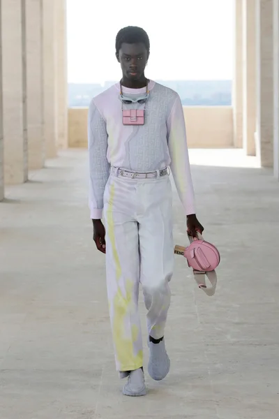 Look 36